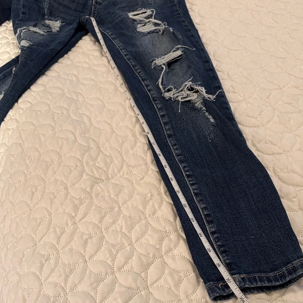 KanCan trendy distressed